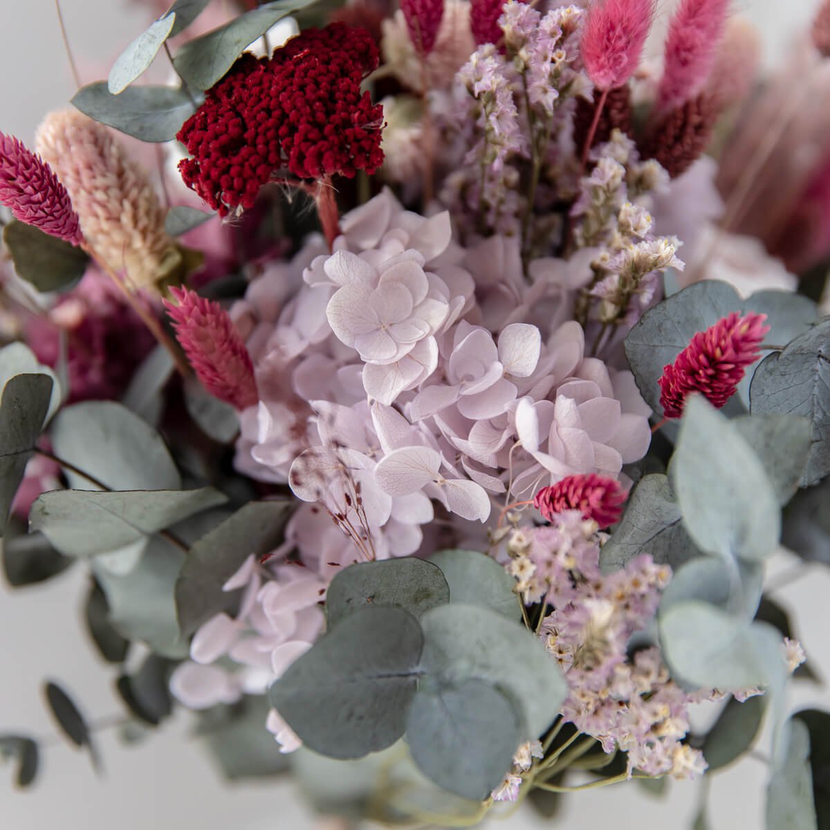 Berry Love: Blumenstrauss Trockenblumen in beerigen Tönen