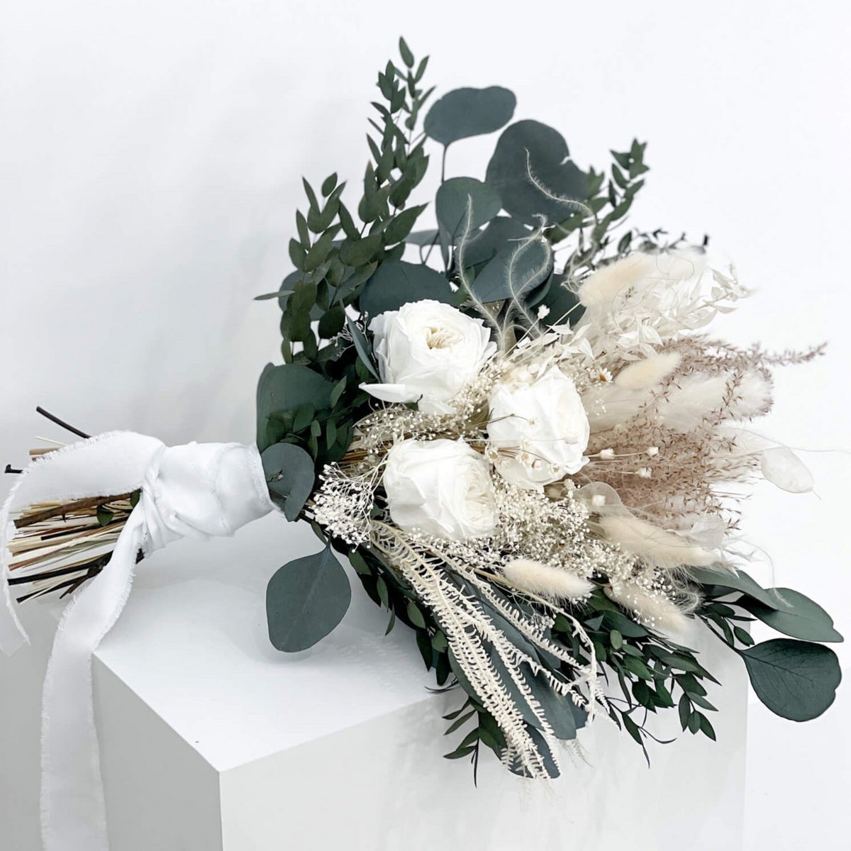 Verwobene Ewigkeit: Der Trockenblumen-Blumenstrauss der Unsterblichkeit in Rose