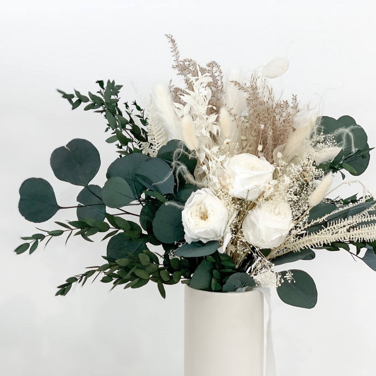 Verwobene Ewigkeit: Der Trockenblumen-Blumenstrauss der Unsterblichkeit in Rose