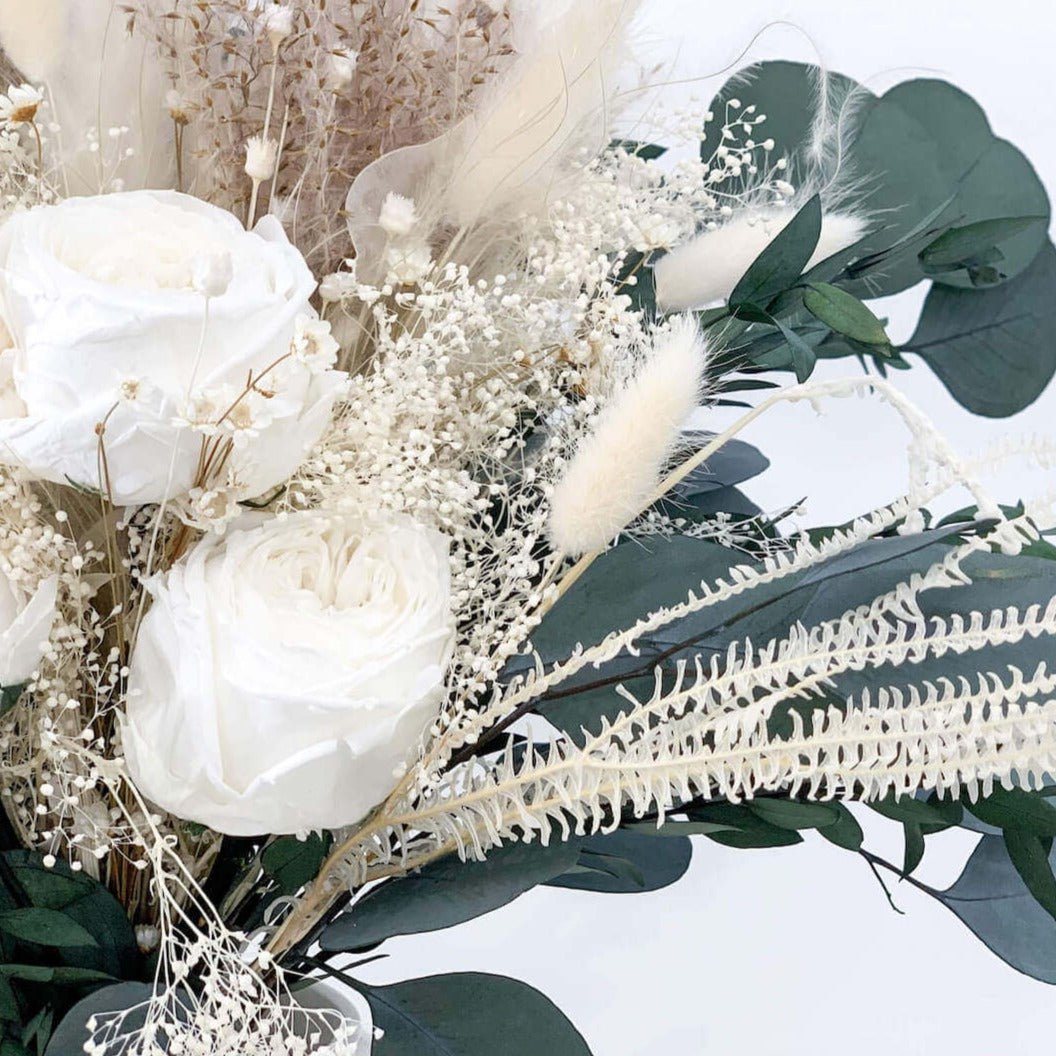 Verwobene Ewigkeit: Der Trockenblumen-Blumenstrauss der Unsterblichkeit in Rose