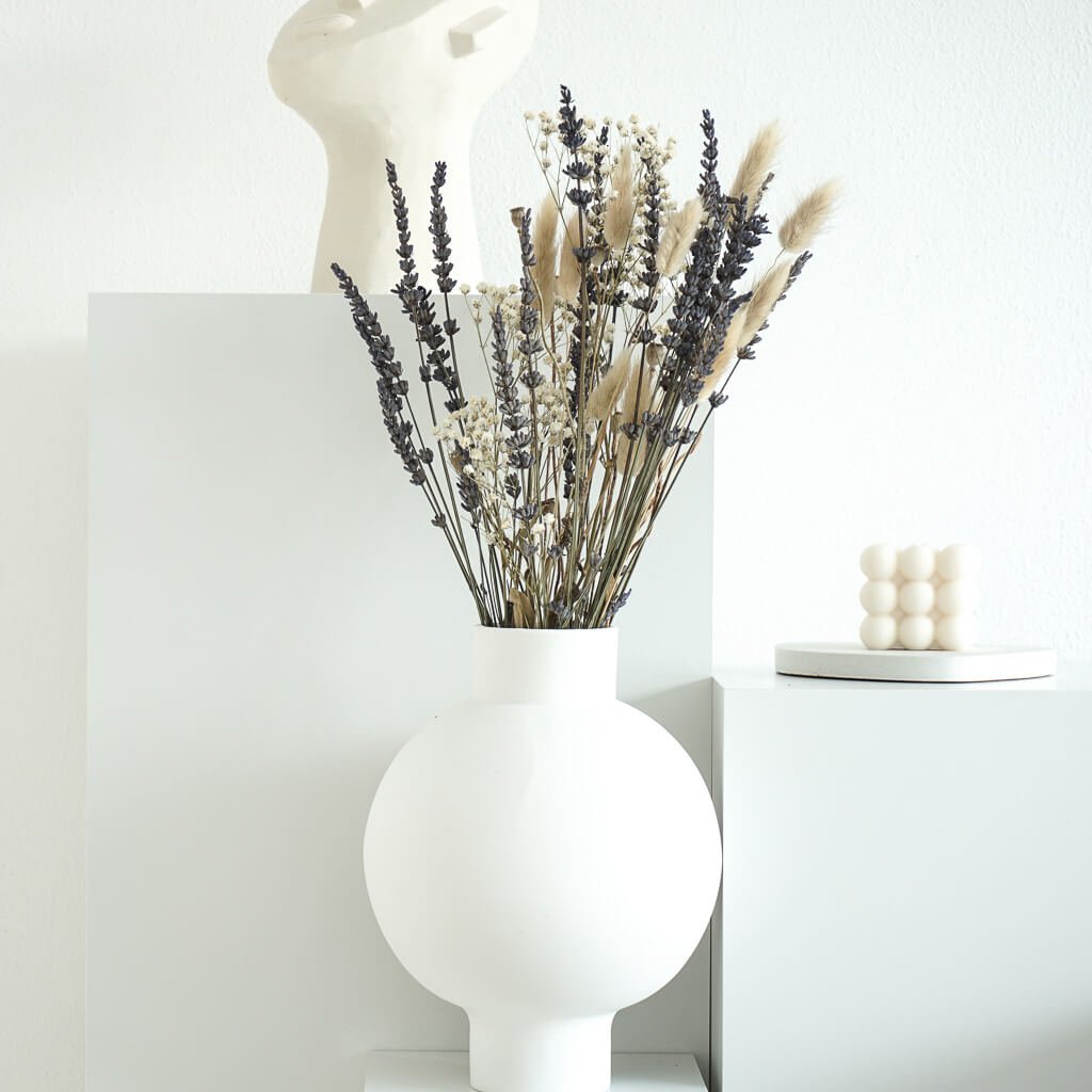 Lavendel Dreams: Trockenblumenstrauss in beige-lila