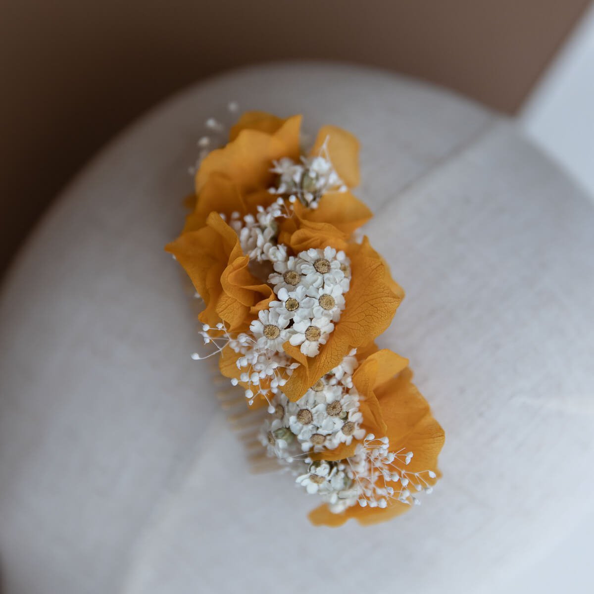 Haarkamm Trockenblumen orange oder apricot
