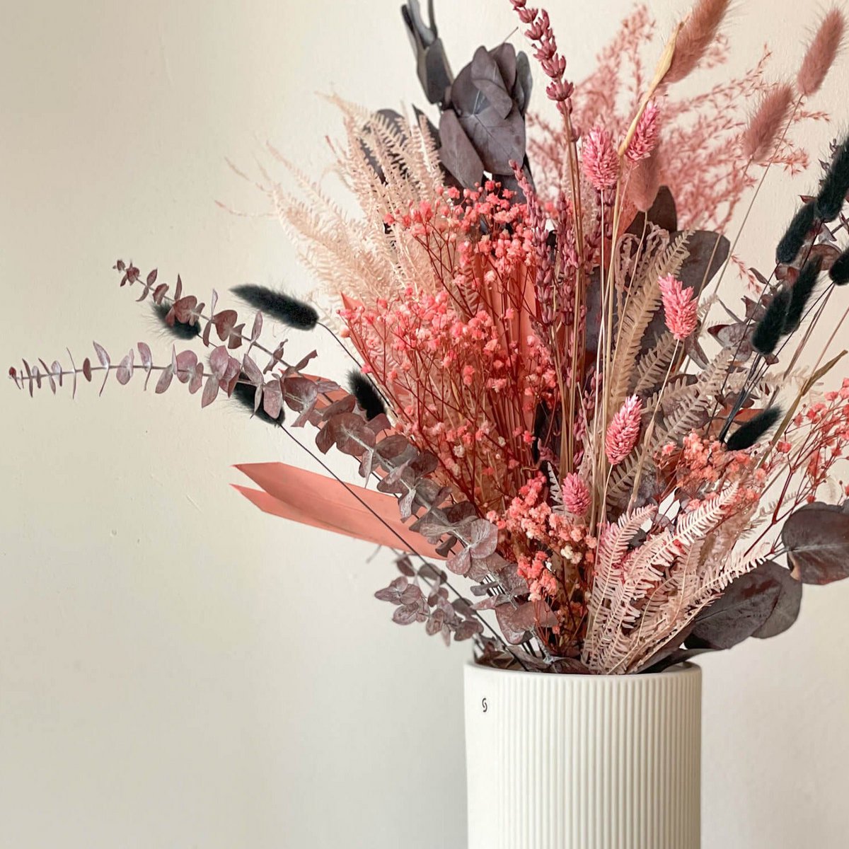 Touch of Pink: Zeitlose Eleganz in Rosatönen - Trockenblumenstrauss fürs ganze Jahr