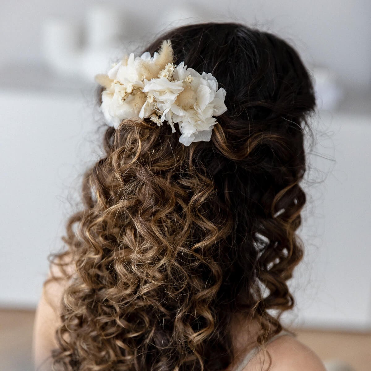 Haarkamm Trockenblumen beige Hortensie