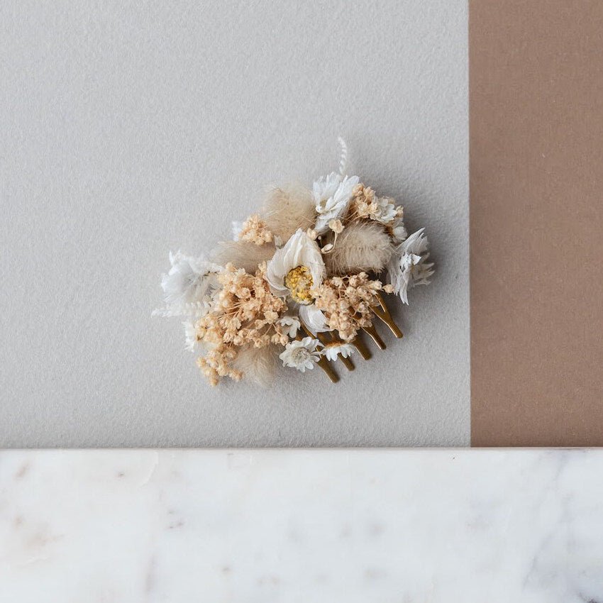 Haarkamm Trockenblumen natur beige Frühlingshaft